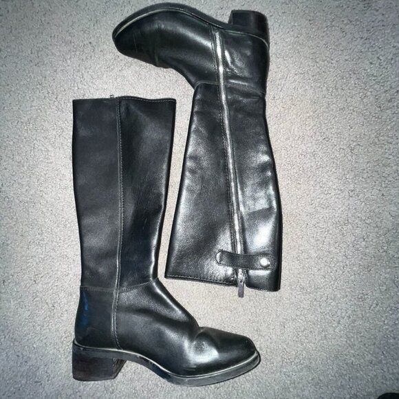 AQUATALIA  Geovanna Black Leather Knee High Side Zip Boots - EUC - Women's 8.5 - Picture 1 of 15